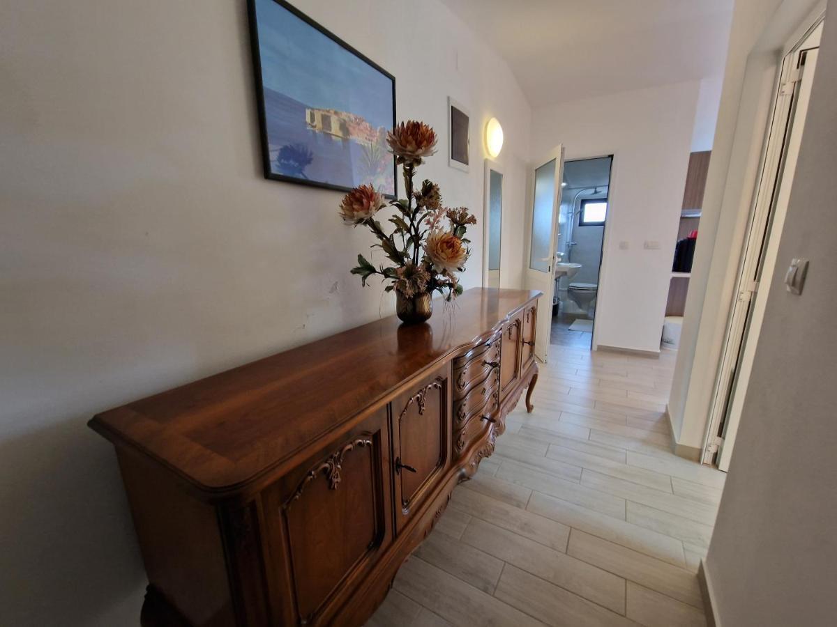 Keser Apartments Rovinj Buitenkant foto