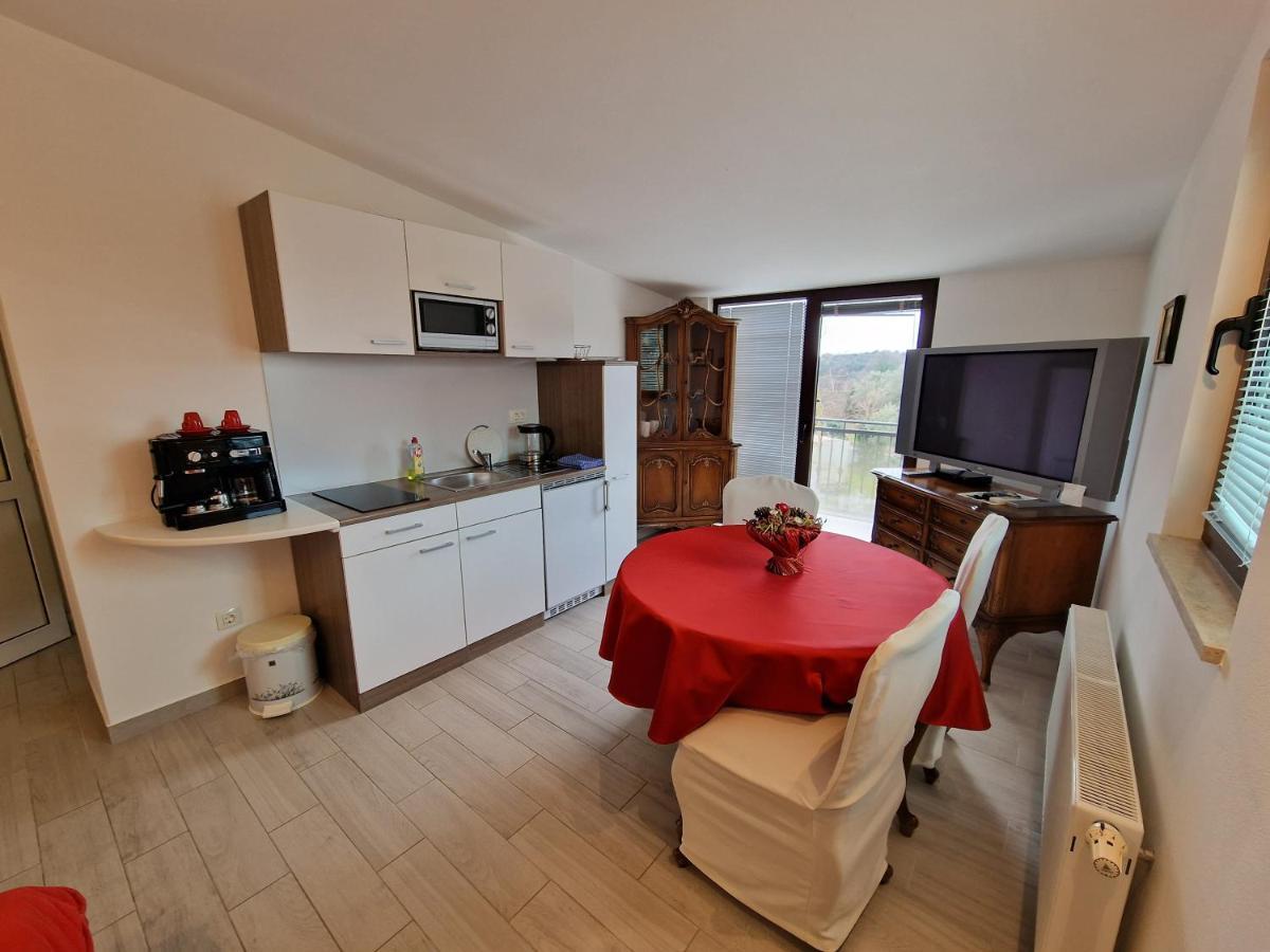 Keser Apartments Rovinj Buitenkant foto