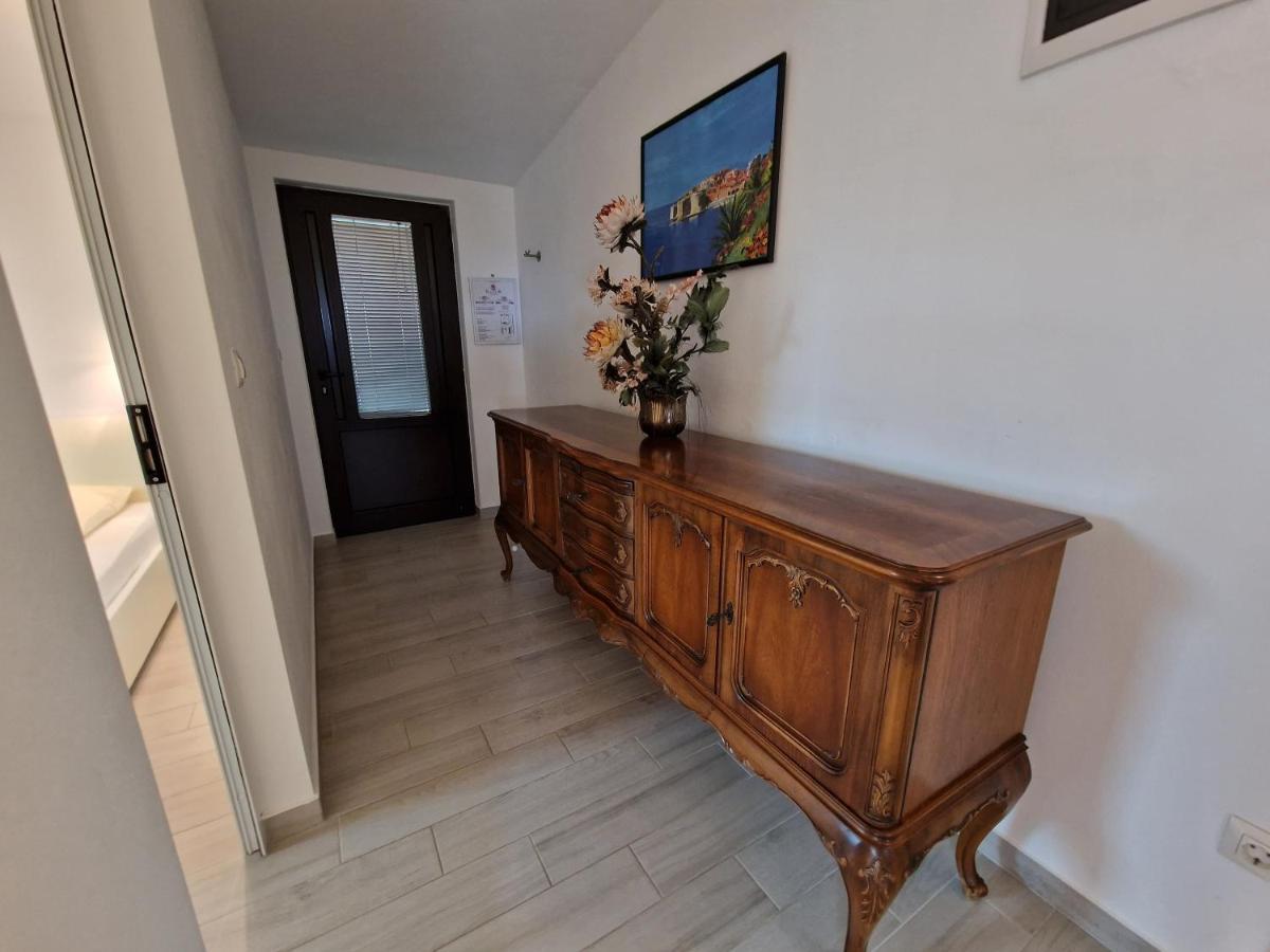 Keser Apartments Rovinj Buitenkant foto