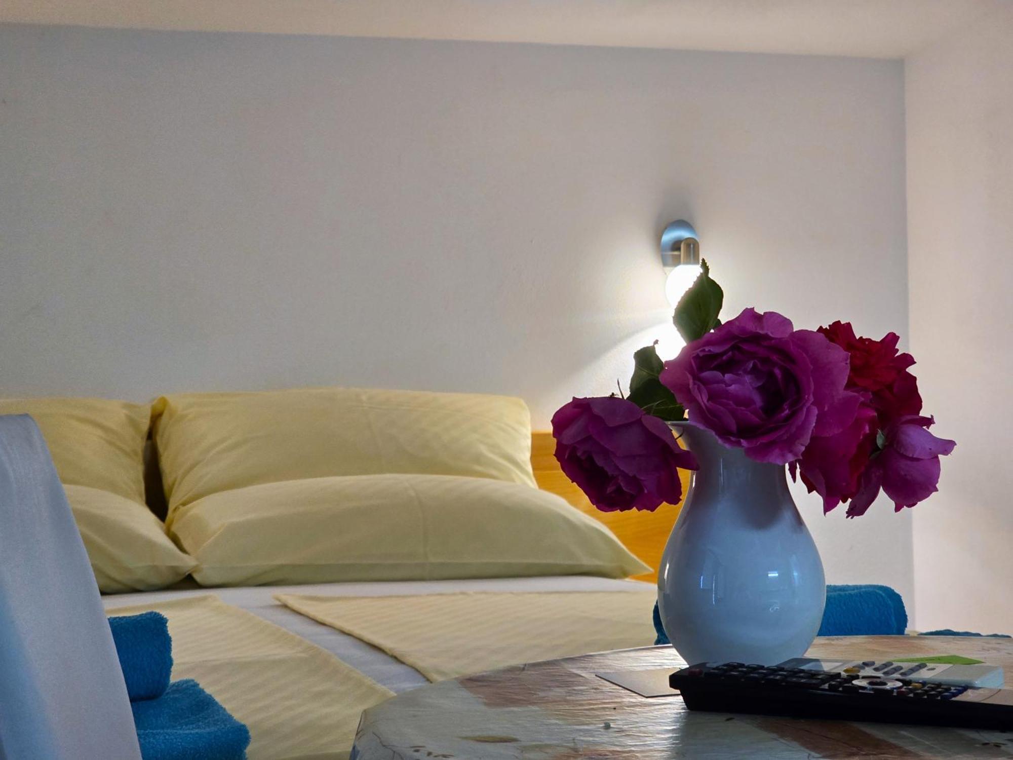 Keser Apartments Rovinj Buitenkant foto