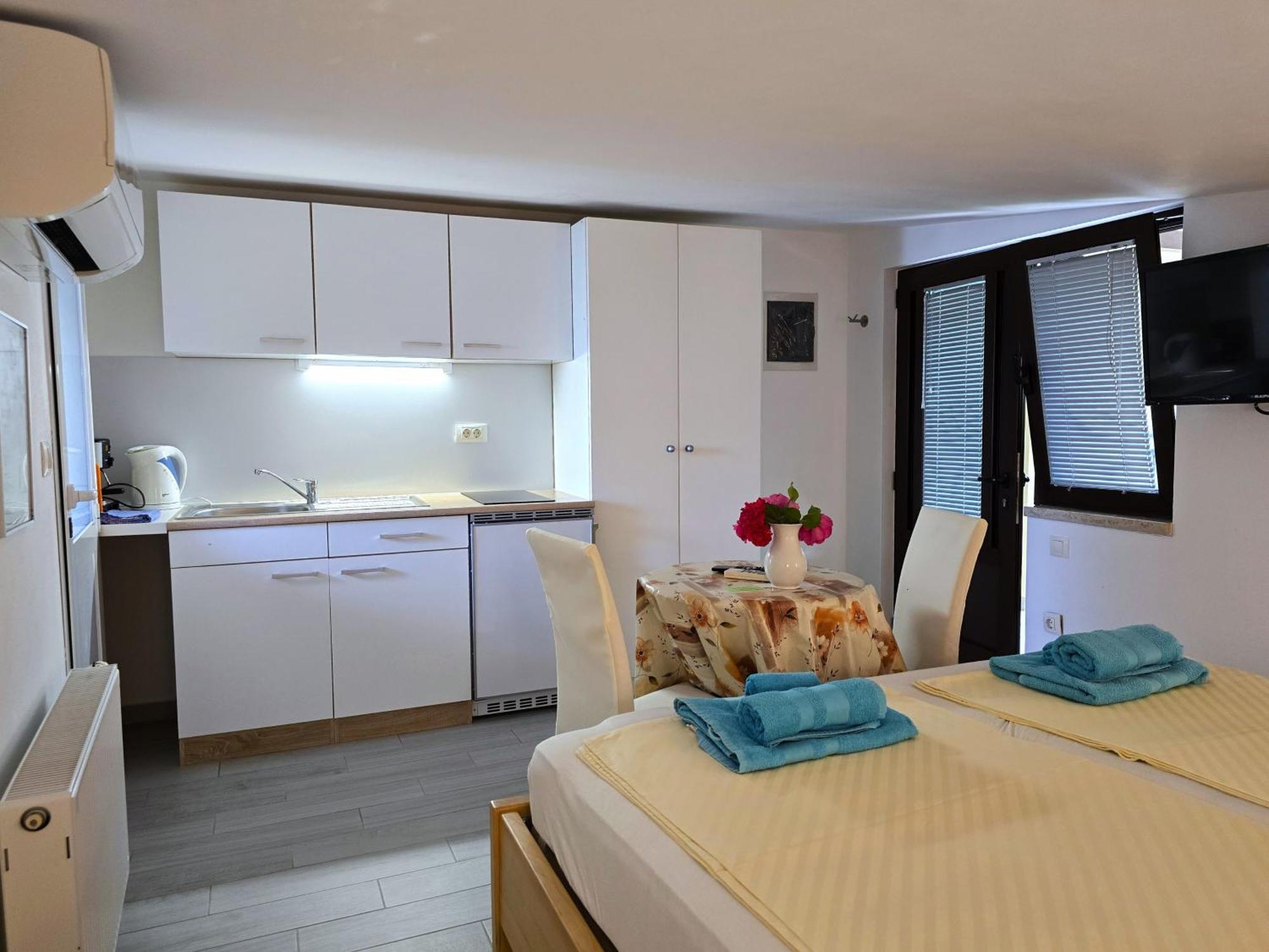 Keser Apartments Rovinj Buitenkant foto