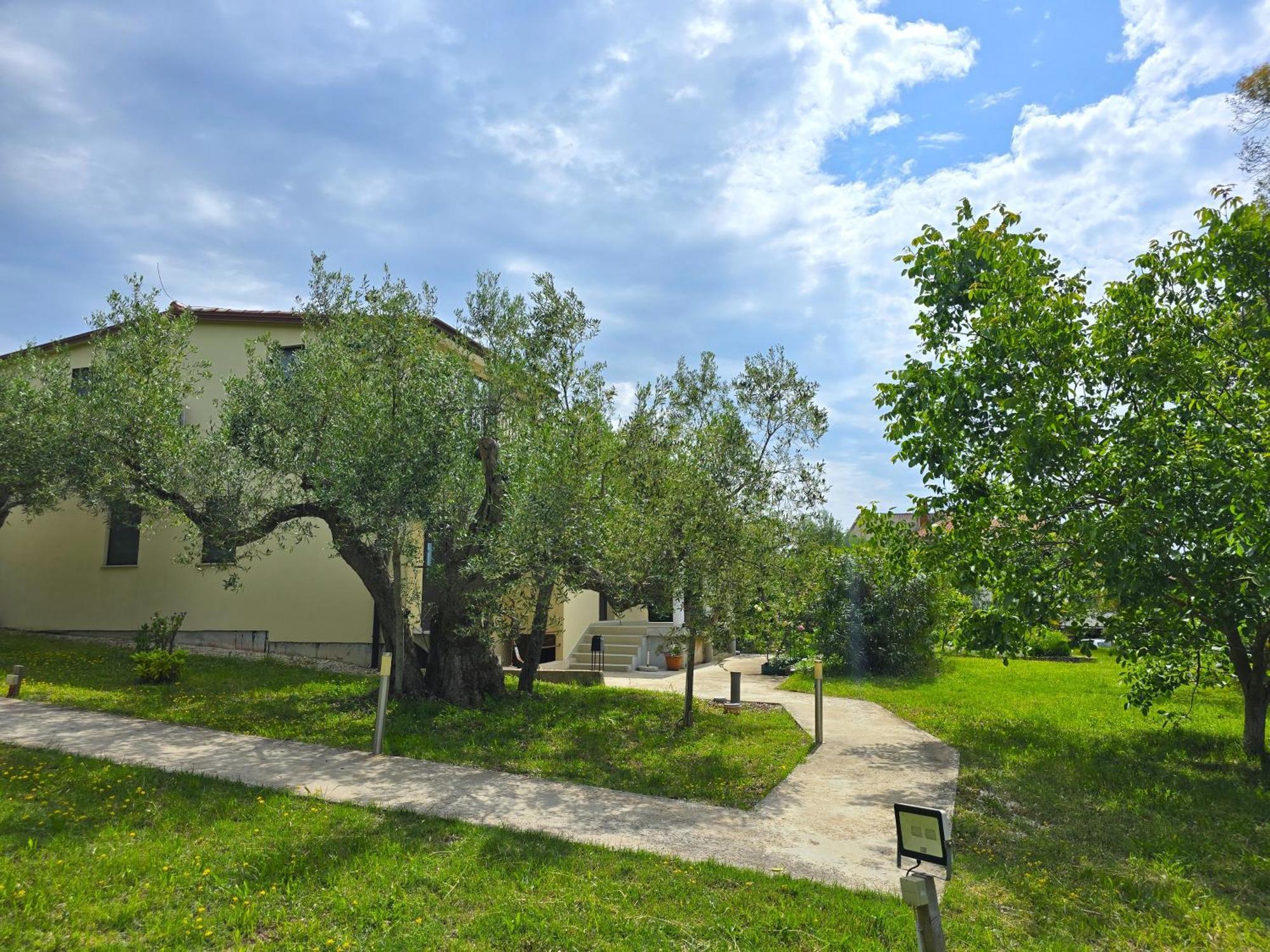 Keser Apartments Rovinj Buitenkant foto