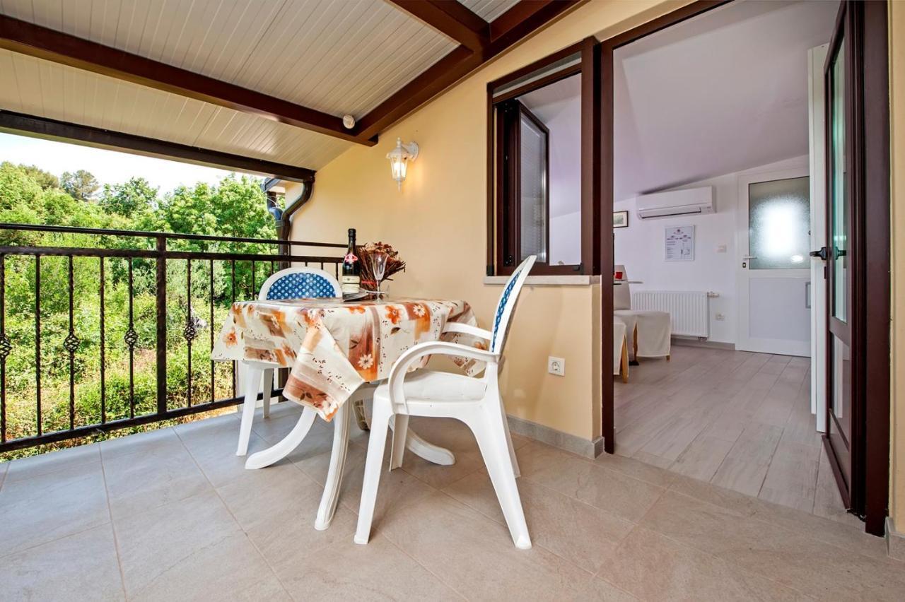 Keser Apartments Rovinj Buitenkant foto